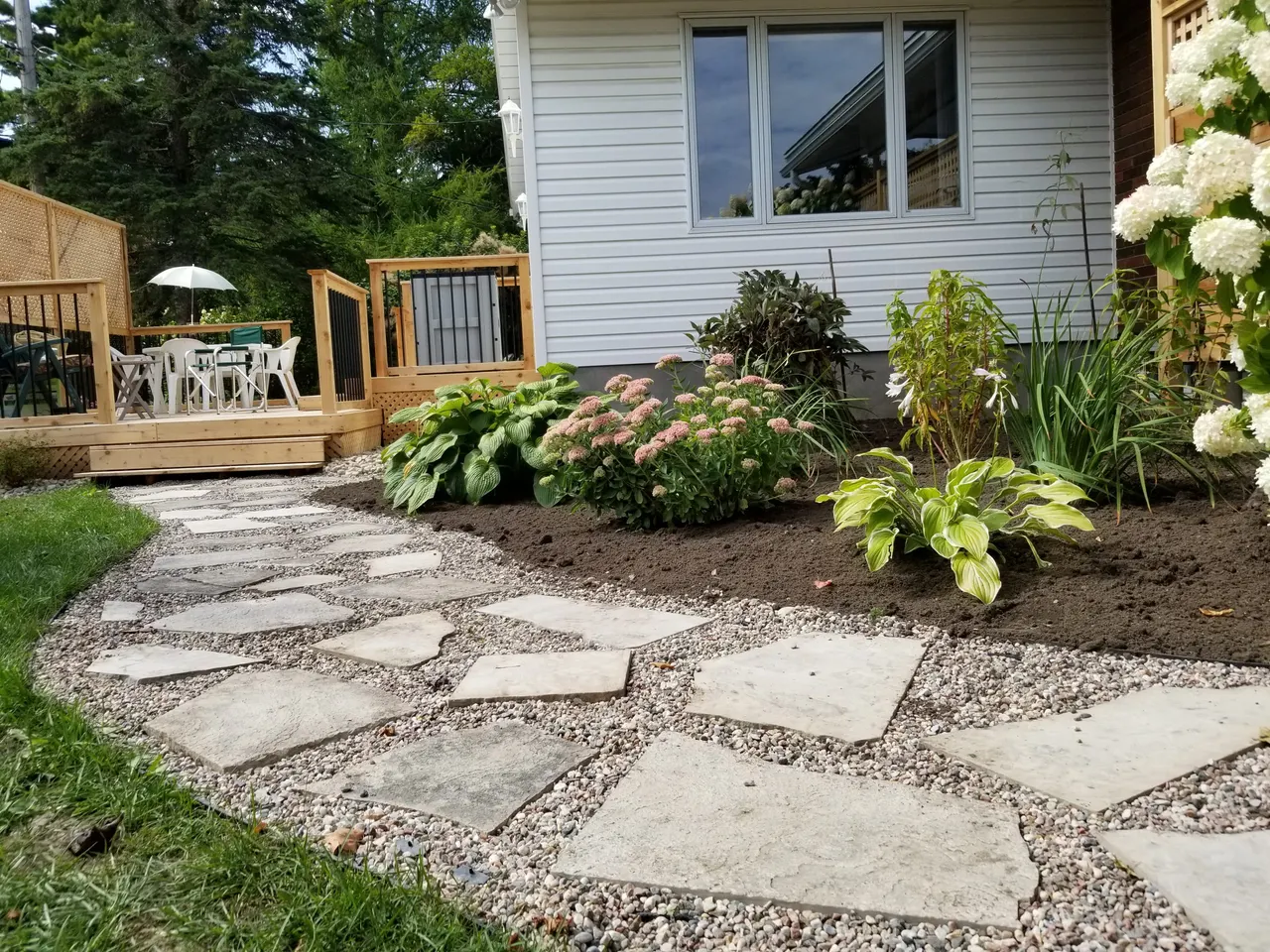Landscape construction in Barrhaven, ON by ALM Construction